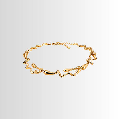 Gold Sculpt Necklace