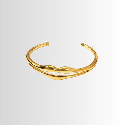 Modern Curve Bracelet