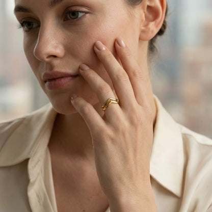 Double V Ring