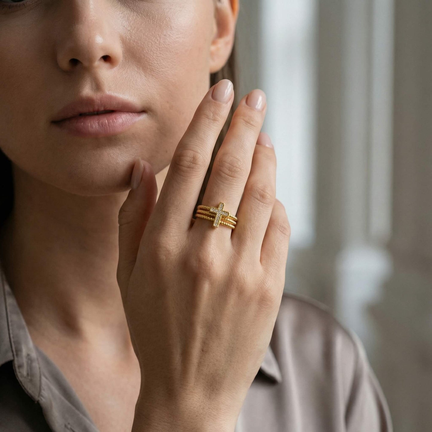 Luxe Cross Ring