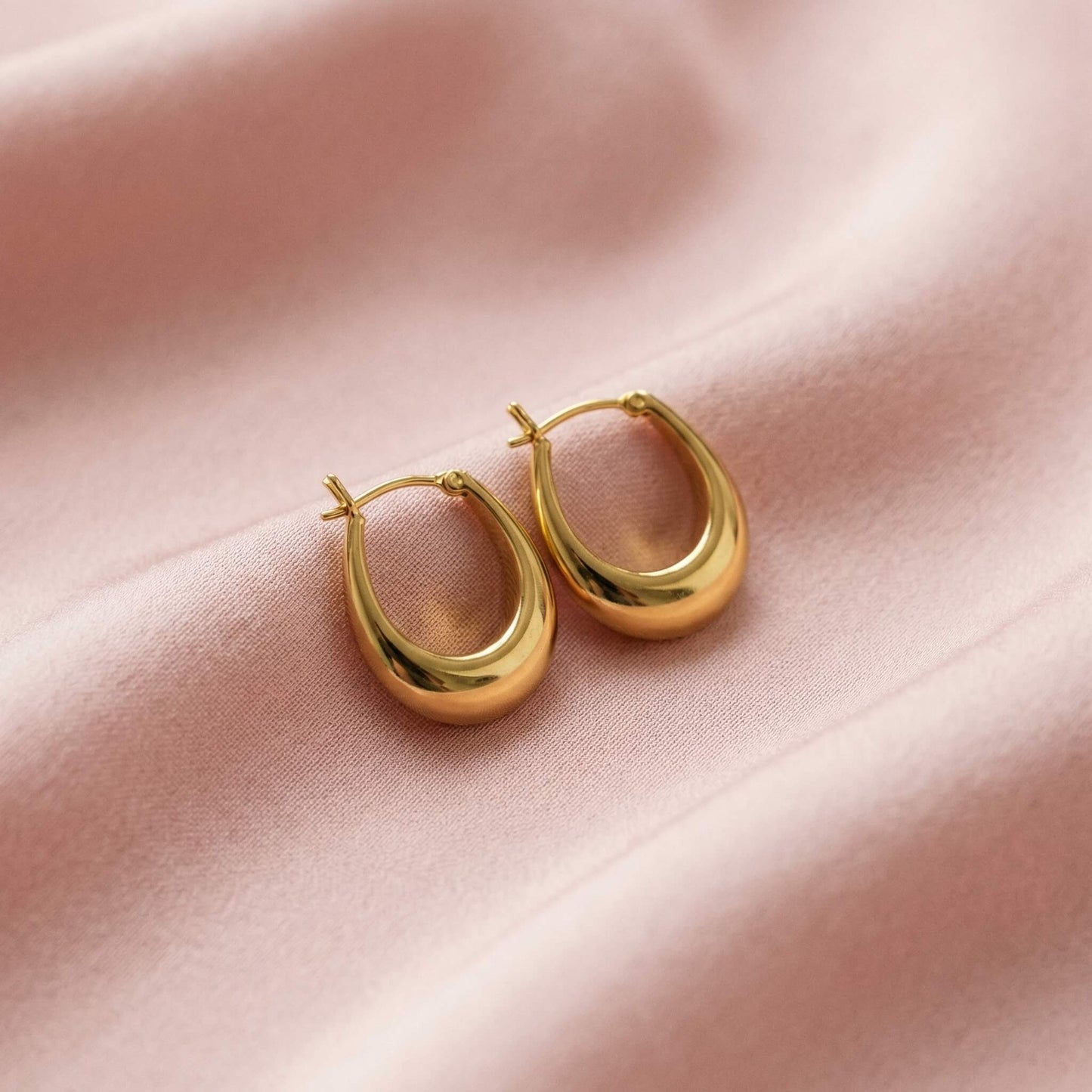 Essential Hoop Earrings