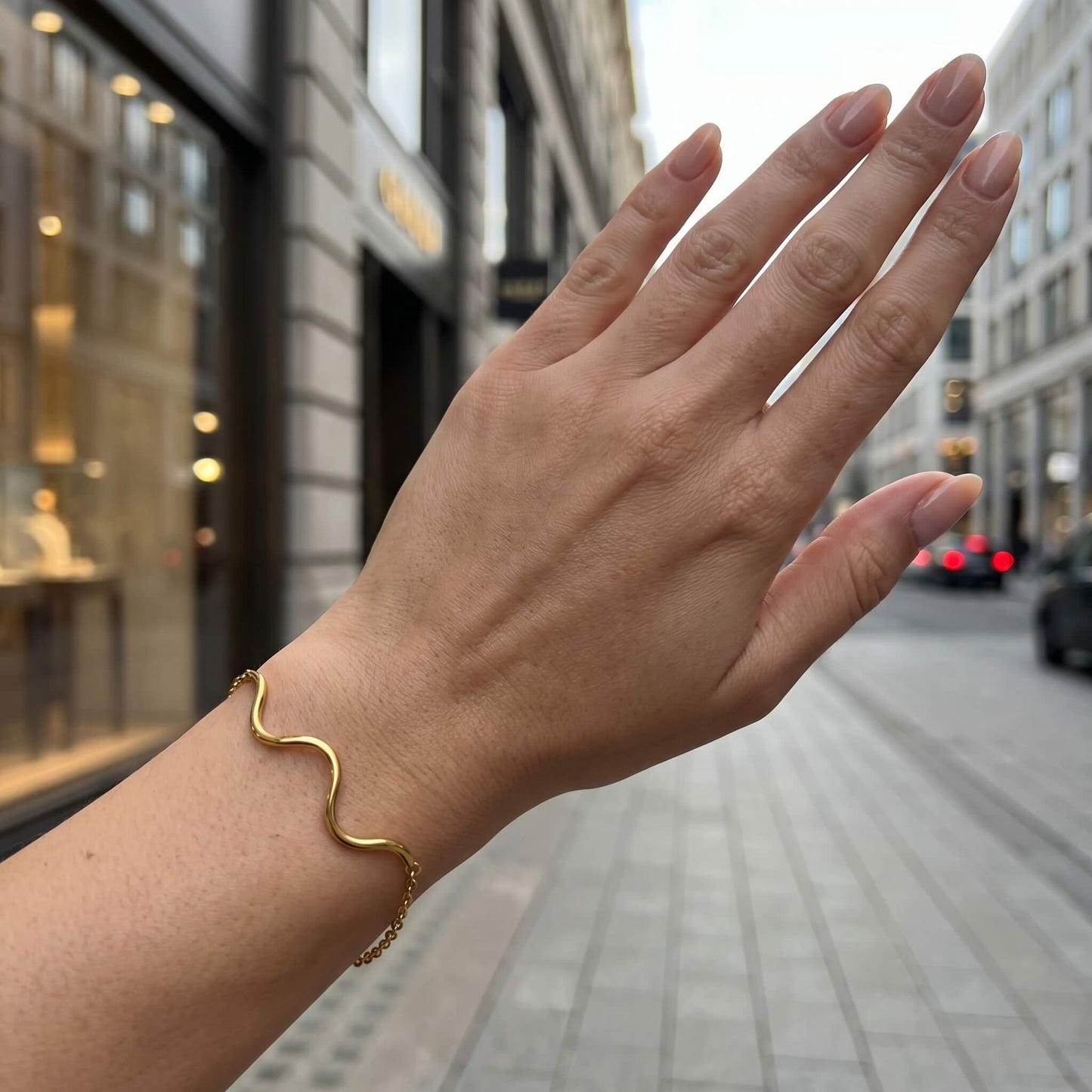 Minimal Wave Bracelet
