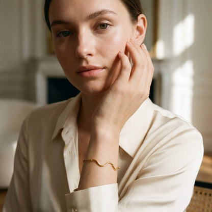 Minimal Wave Bracelet